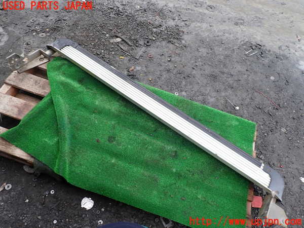 1UPJ-33231390]ビッグホーン(UBS26GW)右サイドステップ 中古_m0001.jpg