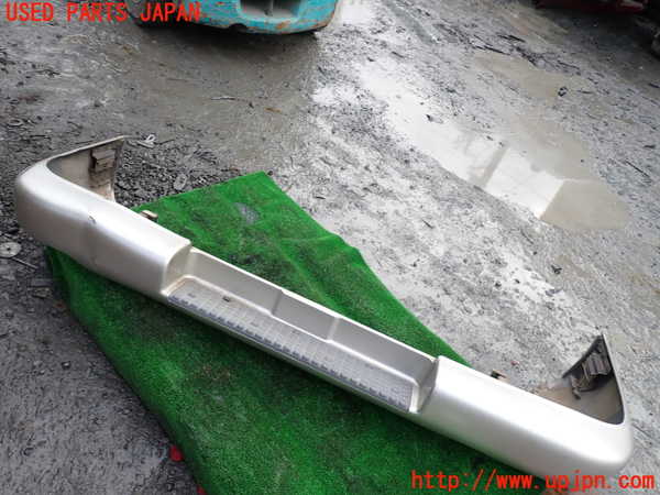 1UPJ-33231610]ビッグホーン(UBS26GW)リアバンパー 【ジャンク】_m0001.jpg