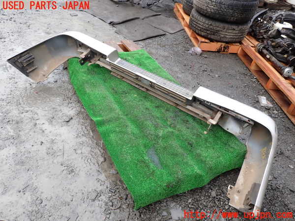 1UPJ-33231610]ビッグホーン(UBS26GW)リアバンパー 【ジャンク】_m0005.jpg