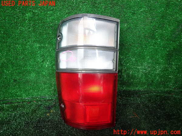 1UPJ-33231536]ビッグホーン(UBS26GW)左テールランプ 中古_m0001.jpg