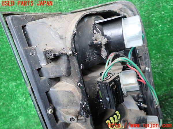 1UPJ-33231536]ビッグホーン(UBS26GW)左テールランプ 中古_m0004.jpg