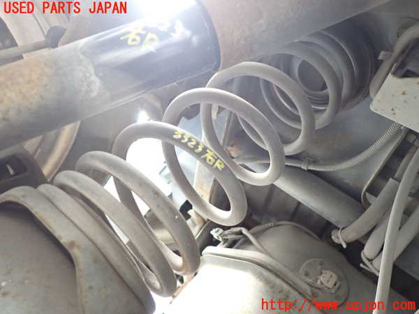 1UPJ-33235100]ビッグホーン(UBS26GW)右リアスプリング 中古_m0001.jpg