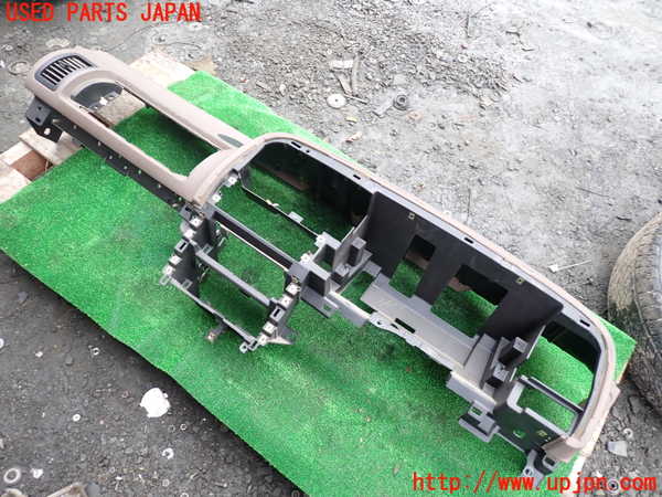 1UPJ-33237505]ビッグホーン(UBS26GW)ダッシュボード 中古_m0001.jpg