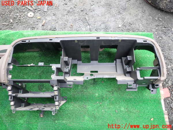 1UPJ-33237505]ビッグホーン(UBS26GW)ダッシュボード 中古_m0002.jpg