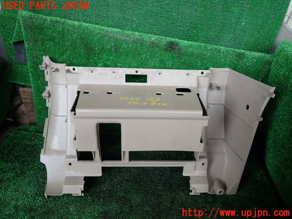 5UPJ-33237517]ビッグホーン(UBS26GW)グローブボックス2 中古_m0002.jpg