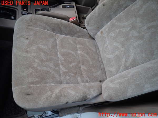 1UPJ-33237065]ビッグホーン(UBS26GW)助手席シート 中古_m0003.jpg