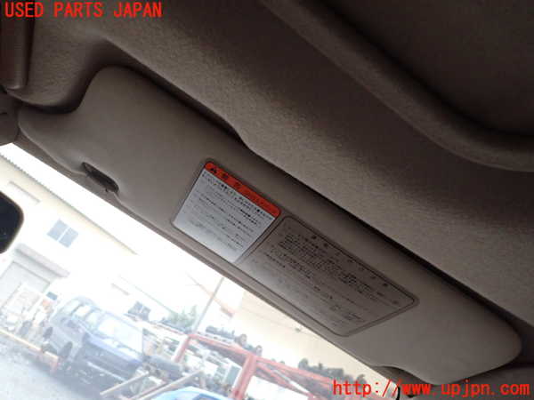 1UPJ-33237625]ビッグホーン(UBS26GW)室内サンバイザー右側 中古_m0001.jpg