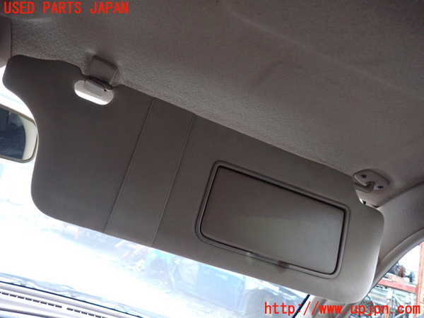 1UPJ-33237625]ビッグホーン(UBS26GW)室内サンバイザー右側 中古_m0002.jpg