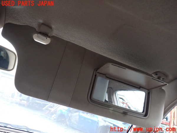 1UPJ-33237625]ビッグホーン(UBS26GW)室内サンバイザー右側 中古_m0003.jpg