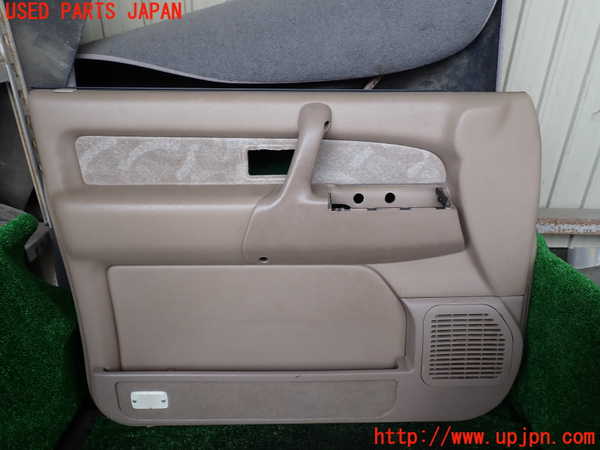 1UPJ-33231264]ビッグホーン(UBS26GW)左前ドア内張り 中古_m0001.jpg