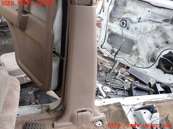 1UPJ-33237670]ビッグホーン(UBS26GW)左センターピラートリム 中古_m0001.jpg