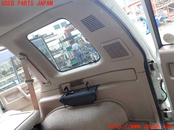 1UPJ-33237675]ビッグホーン(UBS26GW)右リアピラートリム 中古_m0001.jpg