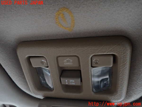 1UPJ-33236411]ビッグホーン(UBS26GW)ルームランプ1 (1列目) 中古_m0001.jpg