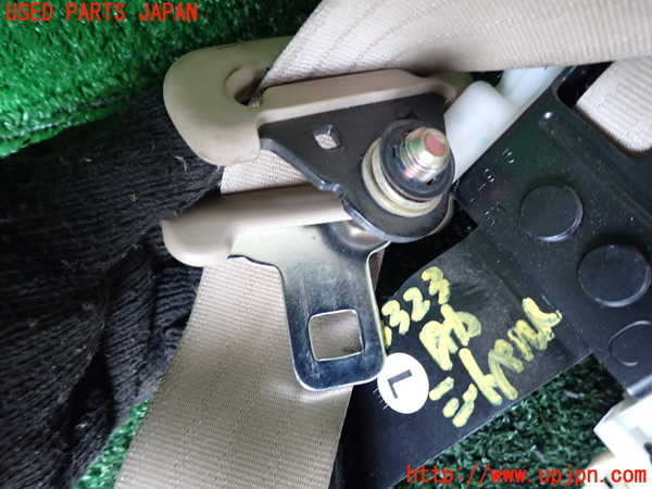 1UPJ-33237075]ビッグホーン(UBS26GW)助手席シートベルト 中古_m0002.jpg