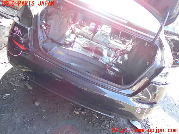 1UPJ-33241610]マセラティ・クアトロポルテ(MQP30A)リアバンパー ジャンク部品取り_m0001.jpg