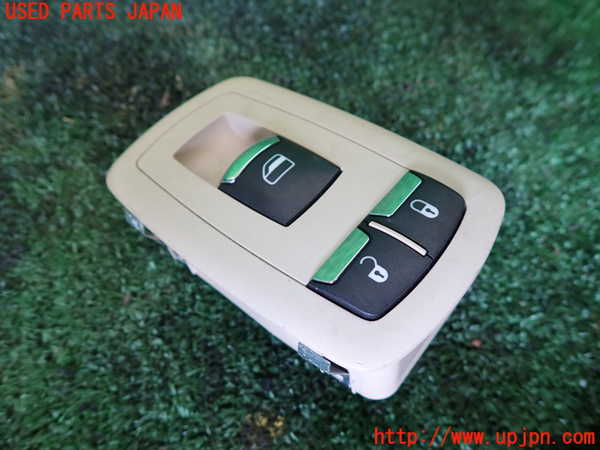 1UPJ-33246308]マセラティ・クアトロポルテ(MQP30A)スイッチ3 (右後ドアパワーウィンドウスイッチ) 中古_m0001.jpg