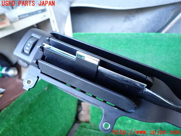 1UPJ-33247526]マセラティ・クアトロポルテ(MQP30A)エアコン吹き出し口1 (真中) ジャンク部品取り_m0004.jpg