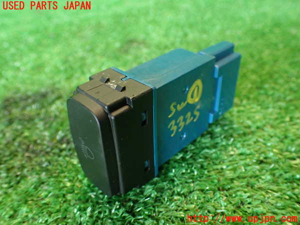 2UPJ-33256306]コルト ラリーアート バージョンR(Z27AG)スイッチ1 (ヘッドライトレベライザー) 中古_m0001.jpg