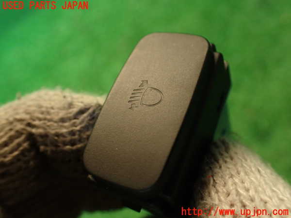 2UPJ-33256306]コルト ラリーアート バージョンR(Z27AG)スイッチ1 (ヘッドライトレベライザー) 中古_m0002.jpg
