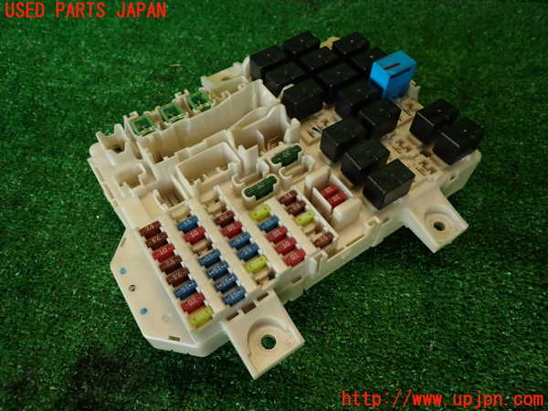 2UPJ-33256741]コルト ラリーアート バージョンR(Z27AG)ヒューズボックス1 中古_m0001.jpg