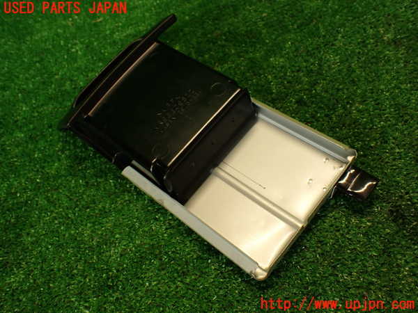 2UPJ-33257821]コルト ラリーアート バージョンR(Z27AG)灰皿1 中古_m0004.jpg