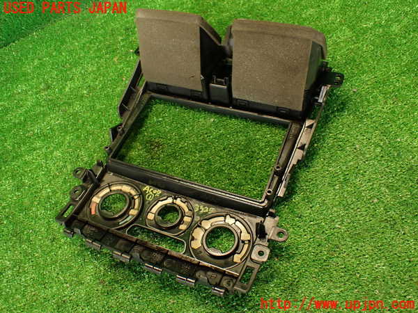 2UPJ-33257526]コルト ラリーアート バージョンR(Z27AG)エアコン吹き出し口1 (真中) 中古_m0005.jpg