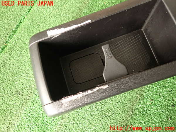 2UPJ-33257540]コルト ラリーアート バージョンR(Z27AG)センターコンソール 中古_m0002.jpg