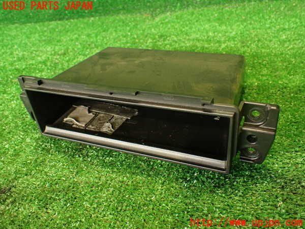 2UPJ-33257841]コルト ラリーアート バージョンR(Z27AG)小物入れ1 中古_m0001.jpg