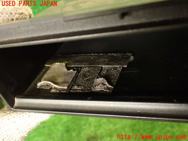2UPJ-33257841]コルト ラリーアート バージョンR(Z27AG)小物入れ1 中古_m0002.jpg