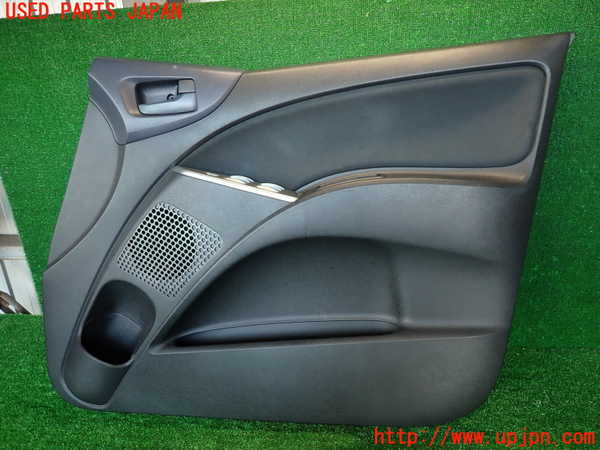 2UPJ-33251234]コルト ラリーアート バージョンR(Z27AG)右前ドア内張り 中古_m0001.jpg