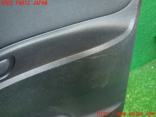 2UPJ-33251234]コルト ラリーアート バージョンR(Z27AG)右前ドア内張り 中古_m0002.jpg