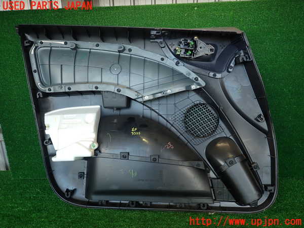 2UPJ-33251234]コルト ラリーアート バージョンR(Z27AG)右前ドア内張り 中古_m0005.jpg