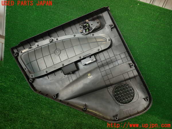 2UPJ-33251294]コルト ラリーアート バージョンR(Z27AG)右後ドア内張り 中古_m0005.jpg