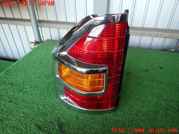 2UPJ-33261536]パジェロ(V75W)左テールランプ 中古_m0001.jpg
