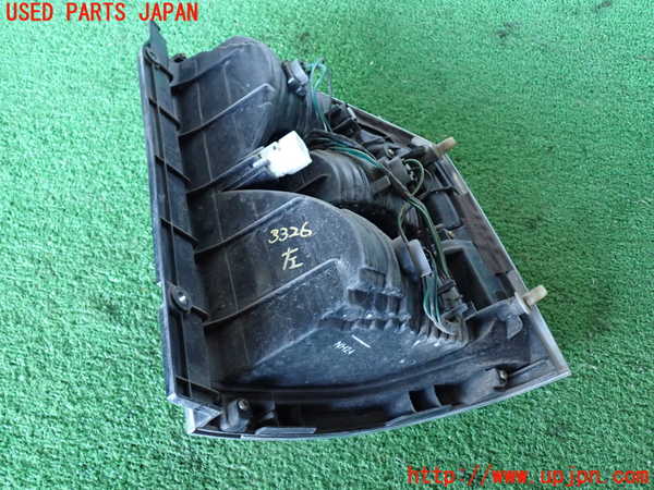 2UPJ-33261536]パジェロ(V75W)左テールランプ 中古_m0003.jpg