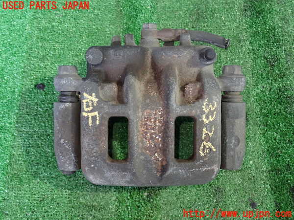 2UPJ-33264080]パジェロ(V75W)右フロントキャリパー 中古_m0002.jpg