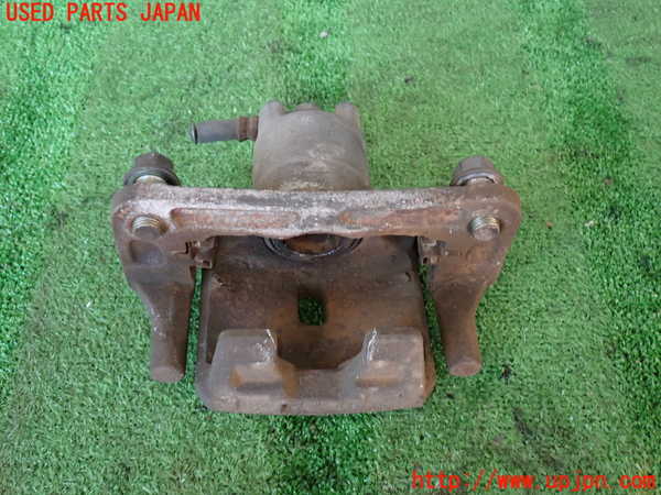 2UPJ-33264090]パジェロ(V75W)右リアキャリパー 中古_m0002.jpg