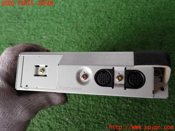 2UPJ-33266505]パジェロ(V75W)CDチェンジャー (ジャンク品) 中古_m0003.jpg