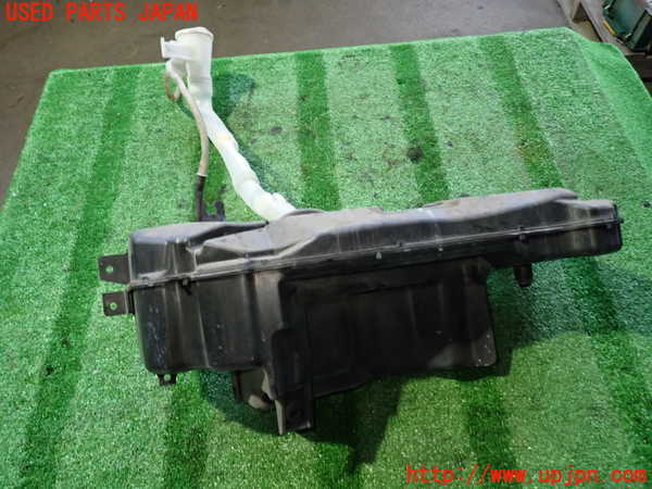 2UPJ-33266791]パジェロ(V75W)ウォッシャータンク1 中古_m0002.jpg