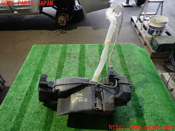 2UPJ-33266791]パジェロ(V75W)ウォッシャータンク1 中古_m0003.jpg