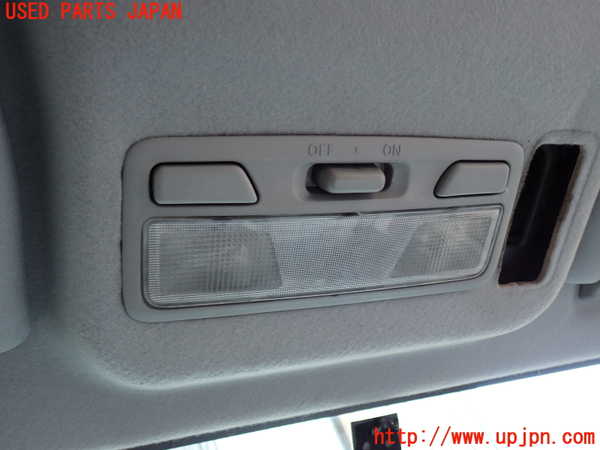 2UPJ-33266411]パジェロ(V75W)ルームランプ1 (真中 1列目) 中古_m0001.jpg