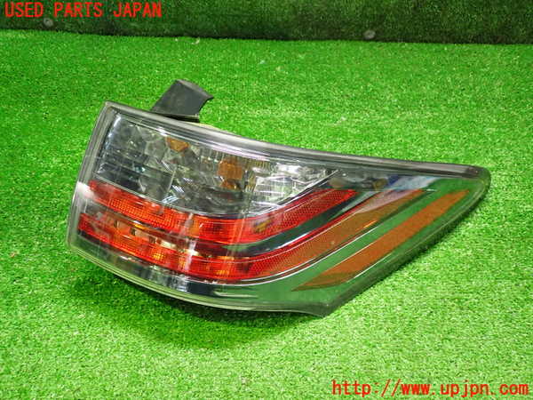 2UPJ-33271530]レクサス・CT200h(ZWA10)右テールランプ 中古_m0001.jpg