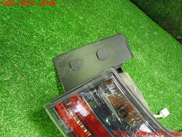 2UPJ-33271530]レクサス・CT200h(ZWA10)右テールランプ 中古_m0002.jpg