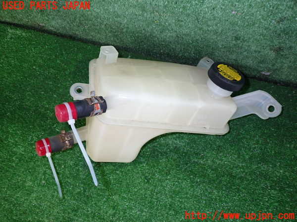 2UPJ-33272410]レクサス・CT200h(ZWA10)ラジエータータンク 中古_m0001.jpg