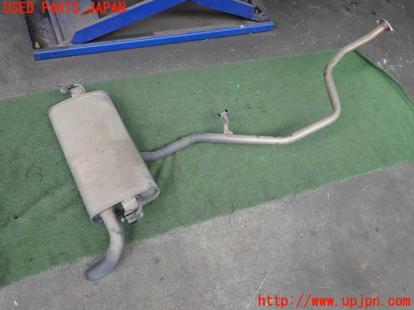 2UPJ-33272671]レクサス・CT200h(ZWA10)リアマフラー1 中古_m0002.jpg