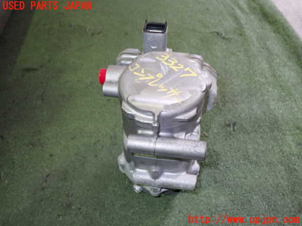 2UPJ-33276025]レクサス・CT200h(ZWA10)エアコンコンプレッサー 中古_m0004.jpg