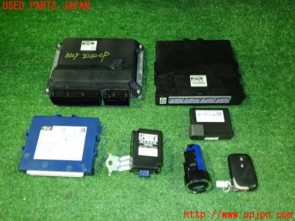 2UPJ-33276110]レクサス・CT200h(ZWA10)エンジンコンピューター (ジャンク品) 中古_m0001.jpg