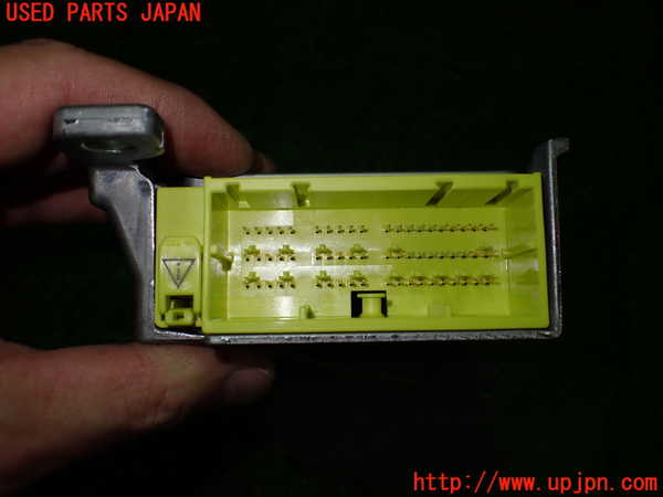 2UPJ-33276145]レクサス・CT200h(ZWA10)エアバッグコンピューター 中古_m0003.jpg