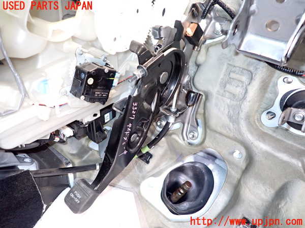 2UPJ-33277550]レクサス・CT200h(ZWA10)サイドブレーキレバー 中古_m0001.jpg