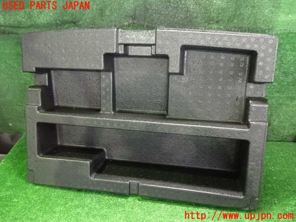 2UPJ-33277772]レクサス・CT200h(ZWA10)ラゲッジトレイ2 中古_m0001.jpg